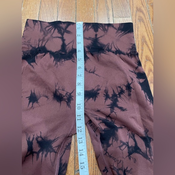 Women's Brown and Black Tie-Dye Leggings - Picture 4 of 8